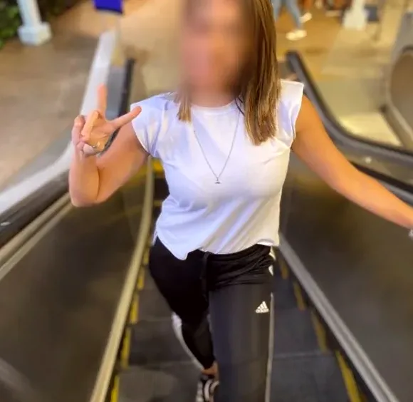 Anna, 36