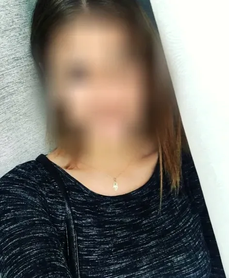 Anne, 32