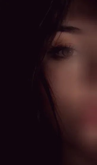 Caroline, 26