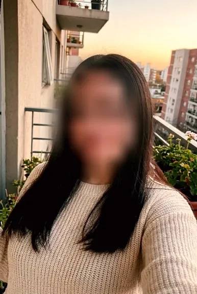 Clara, 20