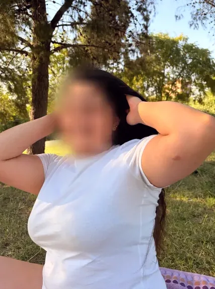 Jovana, 23