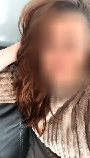 Karoline, 37