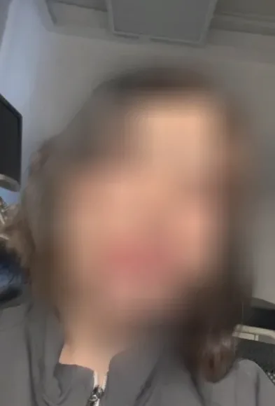 Laura, 36