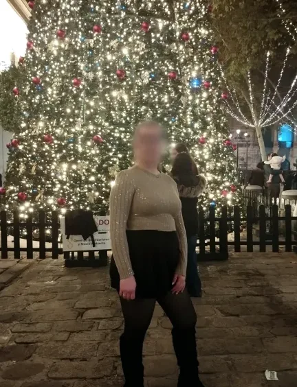 Marie, 23