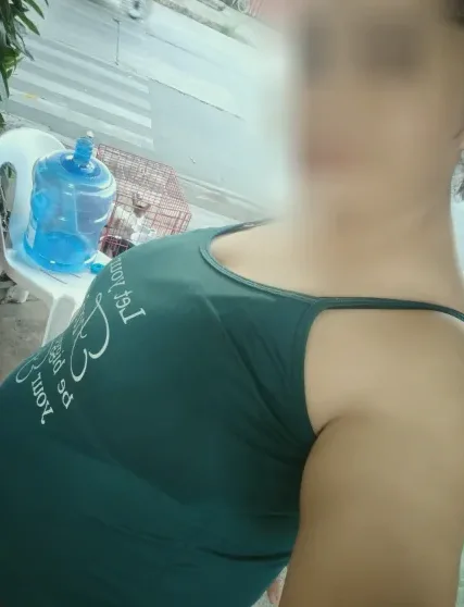 Rosa, 29